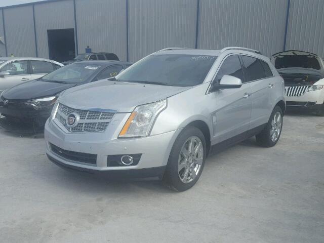 3GYFNCE33CS585891 - 2012 CADILLAC SRX SILVER photo 2