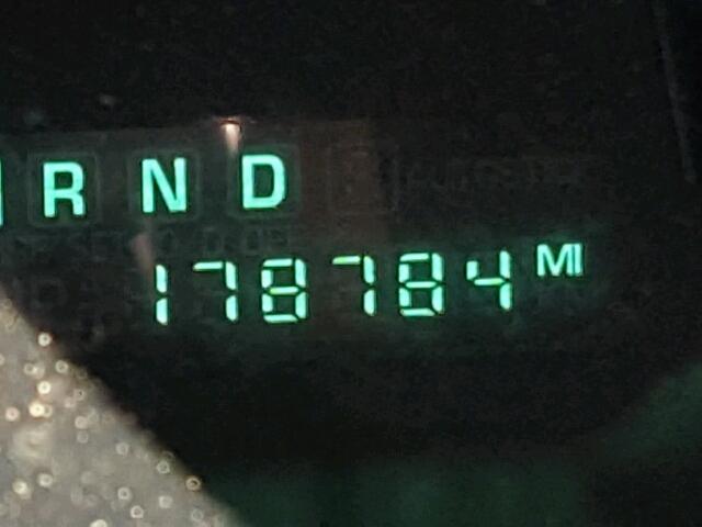 2A8GF68476R652404 - 2006 CHRYSLER PACIFICA შავი ფოტო 8