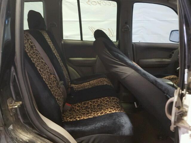 1J4GL48K92W209749 - 2002 JEEP LIBERTY SP BLACK photo 6