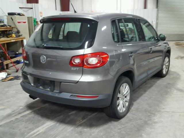 WVGAV75N29W508558 - 2009 VOLKSWAGEN TIGUAN S GRAY photo 4