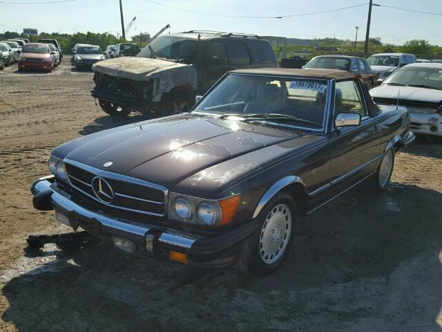 WDBBA48D0HA058375 - 1987 MERCEDES-BENZ 560 SL BROWN photo 2