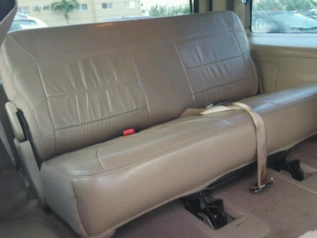 5LMEU27R81LJ11866 - 2001 LINCOLN NAVIGATOR BEIGE photo 9