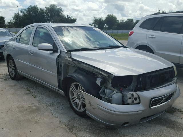 YV1RS592752450298 - 2005 VOLVO S60 2.5T SILVER photo 1