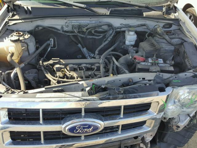 1FMCU0E75BKA37877 - 2011 FORD ESCAPE LIM SILVER photo 7