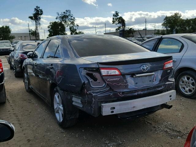 4T1BF1FK8EU463697 - 2014 TOYOTA CAMRY L GRAY photo 3