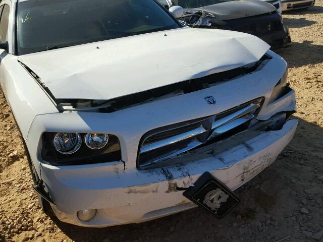 2B3CA3CVXAH257653 - 2010 DODGE CHARGER SX WHITE photo 9