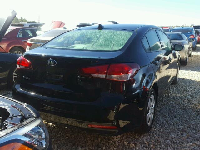 3KPFK4A72HE104712 - 2017 KIA FORTE LX BLACK photo 4