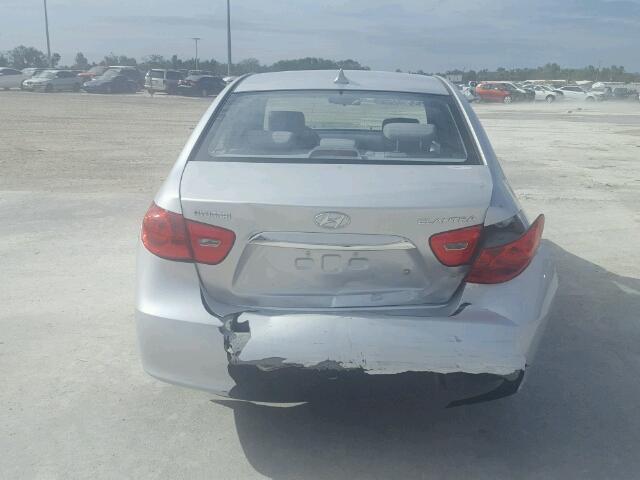 KMHDU4AD8AU869787 - 2010 HYUNDAI ELANTRA BL SILVER photo 9