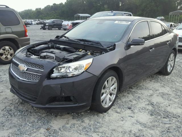 1G11H5SA2DF326944 - 2013 CHEVROLET MALIBU LTZ GRAY photo 2