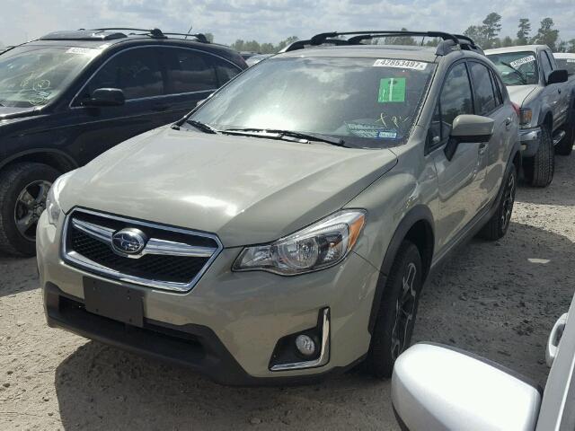 JF2GPABC9G8324276 - 2016 SUBARU CROSSTREK BROWN photo 2