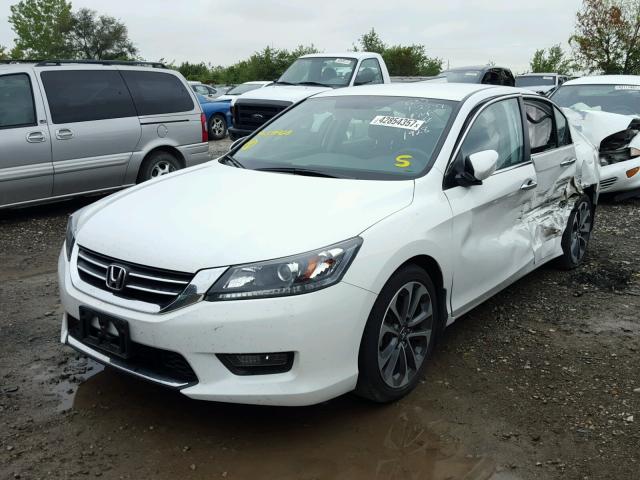 1HGCR2F51EA271928 - 2014 HONDA ACCORD SPO WHITE photo 2