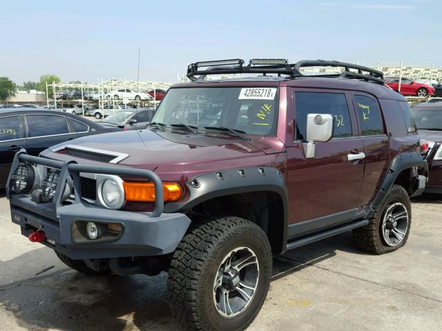 JTEBU11F770061132 - 2007 TOYOTA FJ CRUISER MAROON photo 2