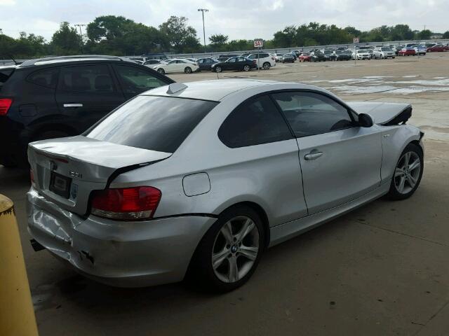 WBAUP73509VK76608 - 2009 BMW 128 SILVER photo 4