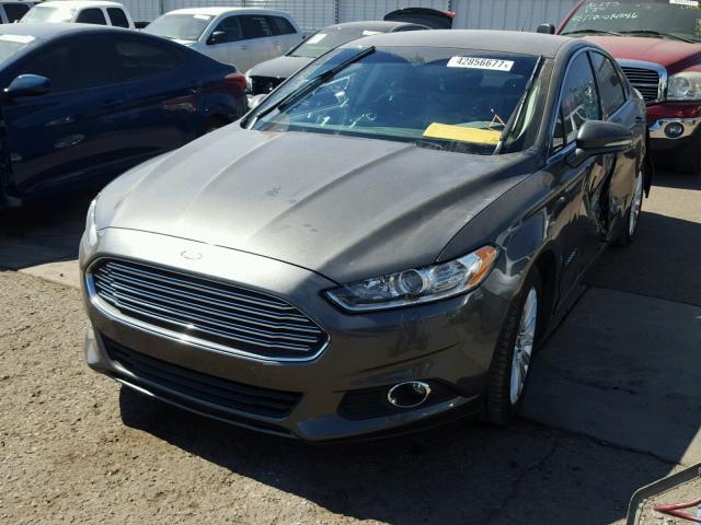 3FA6P0LU2GR227629 - 2016 FORD FUSION SE GRAY photo 2