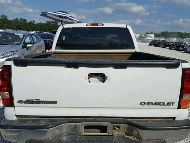 2GCEC19T351309912 - 2005 CHEVROLET SILVERADO WHITE photo 10