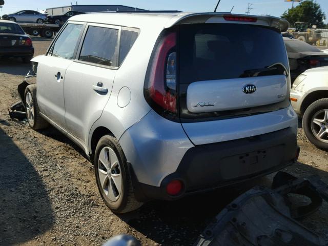 KNDJP3A55F7769461 - 2015 KIA SOUL + SILVER photo 3