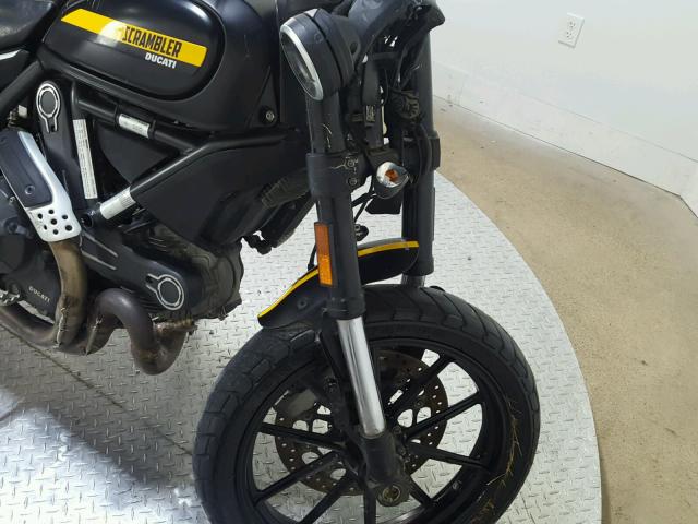 ML015ANM0GT007143 - 2016 DUCATI SCRAMBLER BLACK photo 17