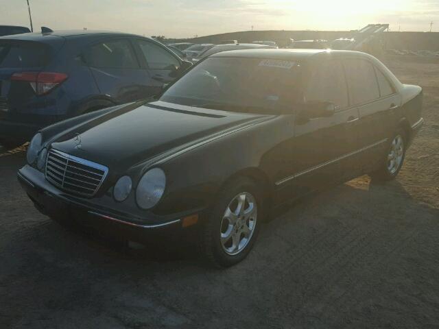 WDBJF65J52B474152 - 2002 MERCEDES-BENZ E 320 BLACK photo 2