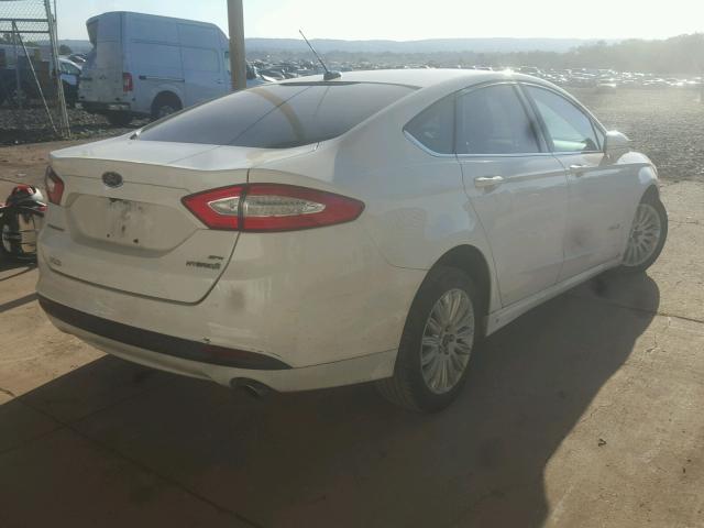 3FA6P0LUXDR179440 - 2013 FORD FUSION SE WHITE photo 4