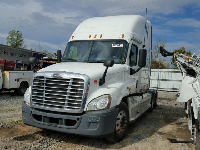 1FUJGLDR7BSAV8684 - 2011 FREIGHTLINER CASCADIA 1 WHITE photo 2