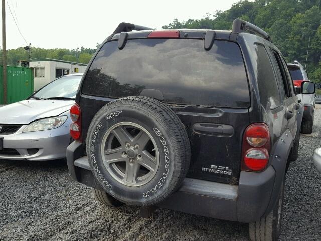 1J4GL38K36W125765 - 2006 JEEP LIBERTY RE BLACK photo 4