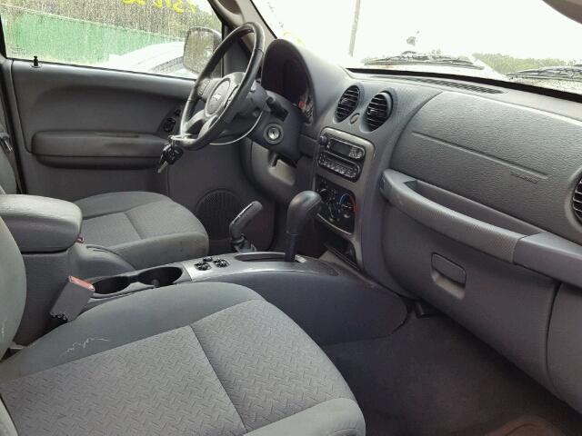 1J4GL38K36W125765 - 2006 JEEP LIBERTY RE BLACK photo 5