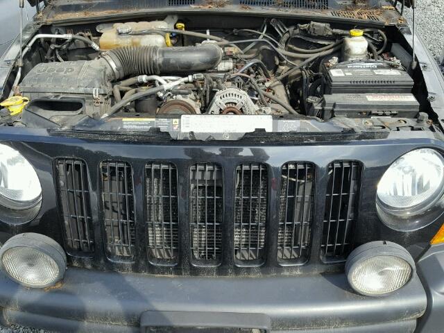 1J4GL38K36W125765 - 2006 JEEP LIBERTY RE BLACK photo 7