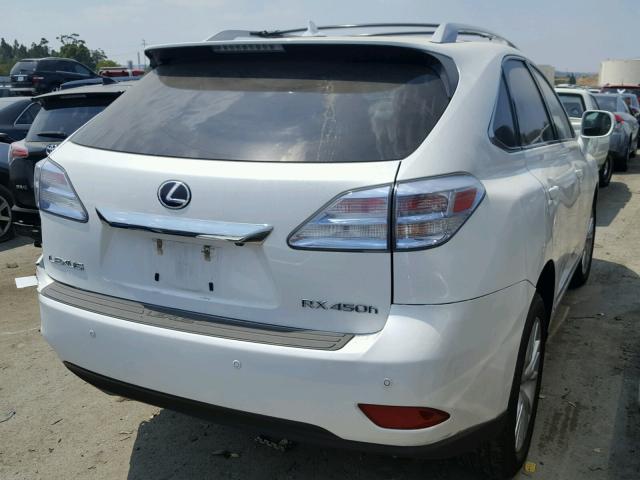 JTJBC1BA0A2027164 - 2010 LEXUS RX 450 WHITE photo 4