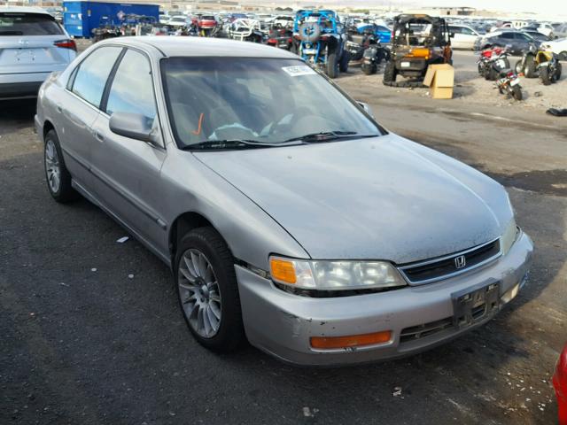 1HGCD5530TA261369 - 1996 HONDA ACCORD GRAY photo 1