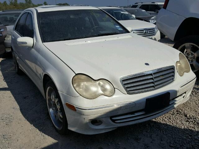 WDBRF61J95A702060 - 2005 MERCEDES-BENZ C 240 WHITE photo 1