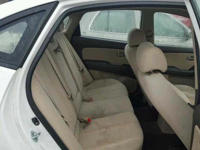 KMHDU46DX9U617401 - 2009 HYUNDAI ELANTRA GL WHITE photo 6