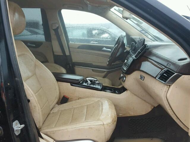 4JGDF7DE1HA838862 - 2017 MERCEDES-BENZ GLS BLACK photo 5