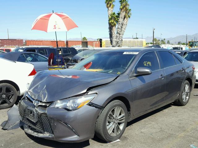 4T1BF1FK9HU353732 - 2017 TOYOTA CAMRY LE GRAY photo 2