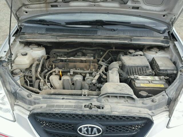 KNAFG529897268245 - 2009 KIA RONDO BASE SILVER photo 7