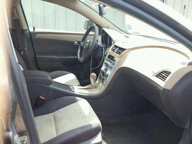 1G1ZC5EB1AF114098 - 2010 CHEVROLET MALIBU 1LT BROWN photo 5