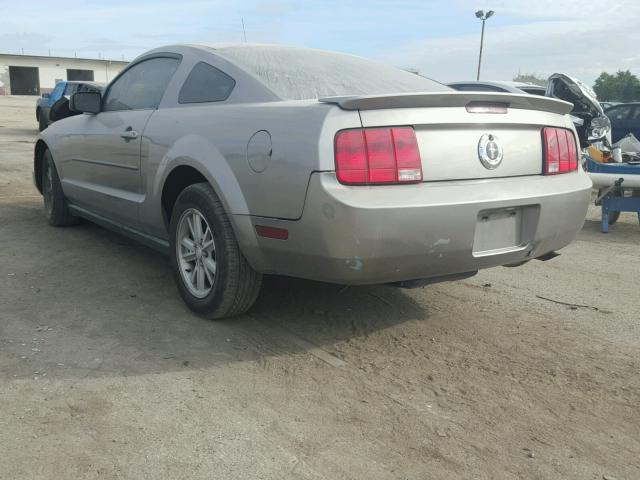 1ZVHT80N185179889 - 2008 FORD MUSTANG TAN photo 3