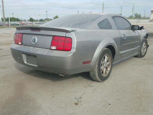 1ZVHT80N185179889 - 2008 FORD MUSTANG TAN photo 4