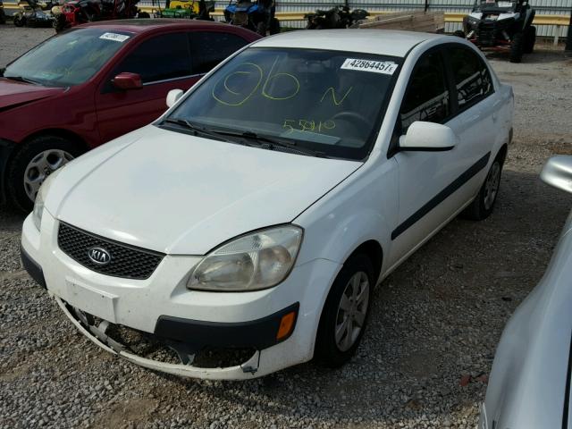 KNADE223796550910 - 2009 KIA RIO BASE WHITE photo 2