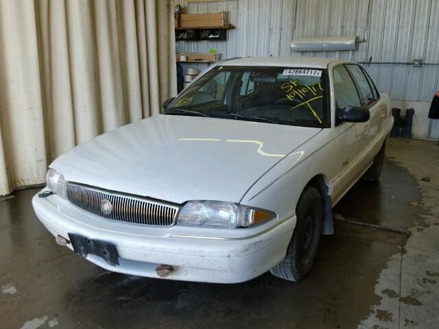 1G4NJ52TXVC428716 - 1997 BUICK SKYLARK WHITE photo 2