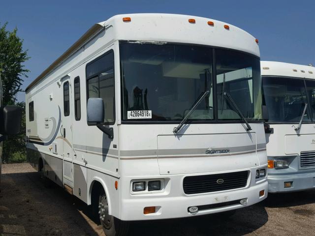 1FCMF53SX30A05611 - 2003 WINNEBAGO SIGHTSTEER WHITE photo 1