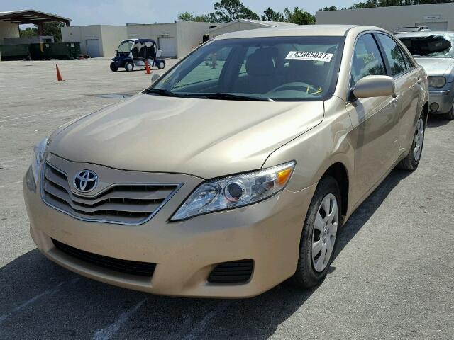 4T1BF3EK8BU156443 - 2011 TOYOTA CAMRY BASE GOLD photo 2