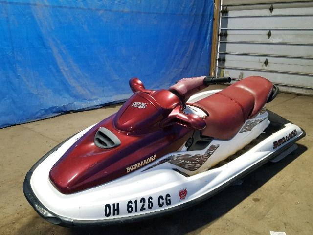 ZZN88851C898 - 1998 BOMBARDIER SEADOO WHITE photo 2