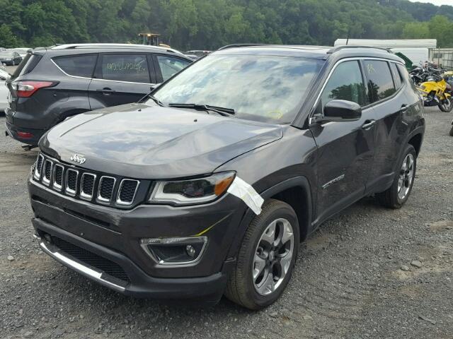 3C4NJDCB5JT223016 - 2018 JEEP COMPASS LI GRAY photo 2