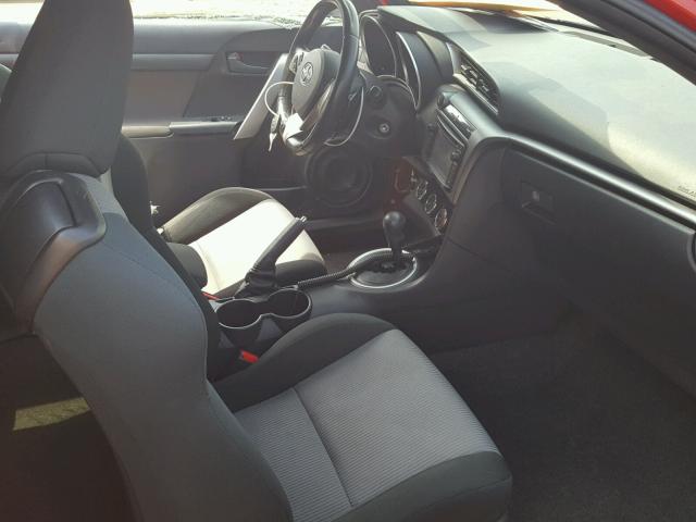 JTKJF5C71FJ003719 - 2015 TOYOTA SCION TC 红色 照片 5