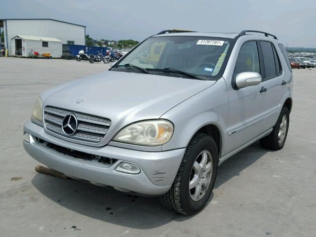 4JGAB57E93A436594 - 2003 MERCEDES-BENZ ML 350 SILVER photo 2