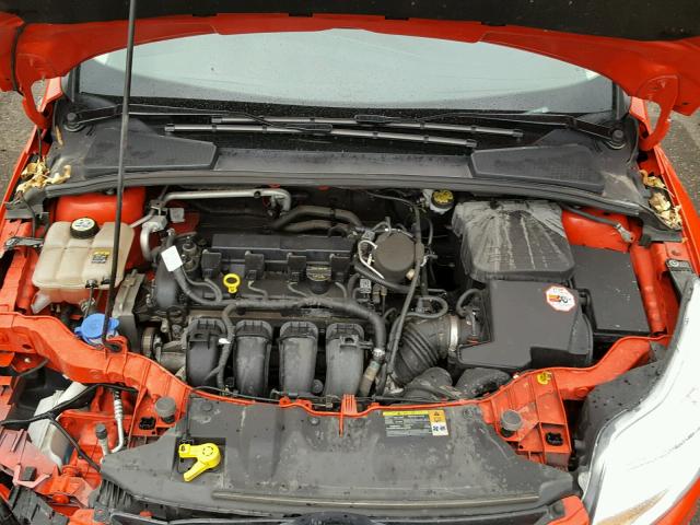1FAHP3M23CL391410 - 2012 FORD FOCUS RED photo 7