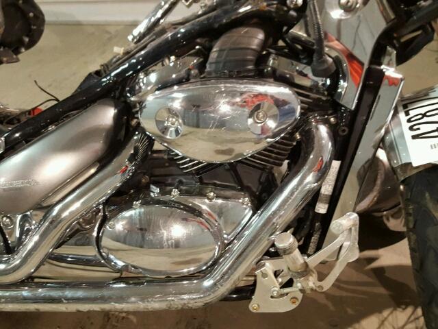 JS1VS54A722102543 - 2002 SUZUKI VL800 SILVER photo 7