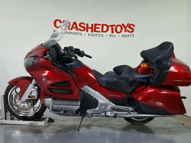 JH2SC68G8GK400771 - 2016 HONDA GL1800 RED photo 5