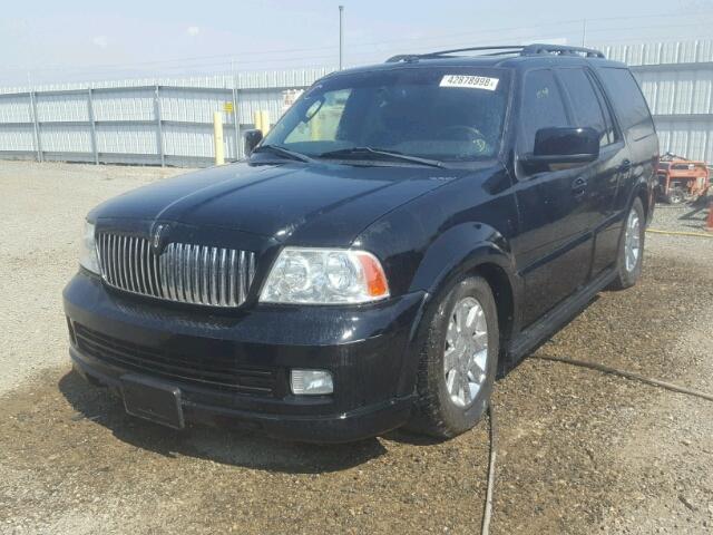 5LMFU28556LJ08950 - 2006 LINCOLN NAVIGATOR Schwarz Foto 2