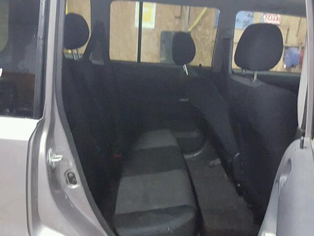 JTLKT324364088498 - 2006 TOYOTA SCION GRAY photo 6